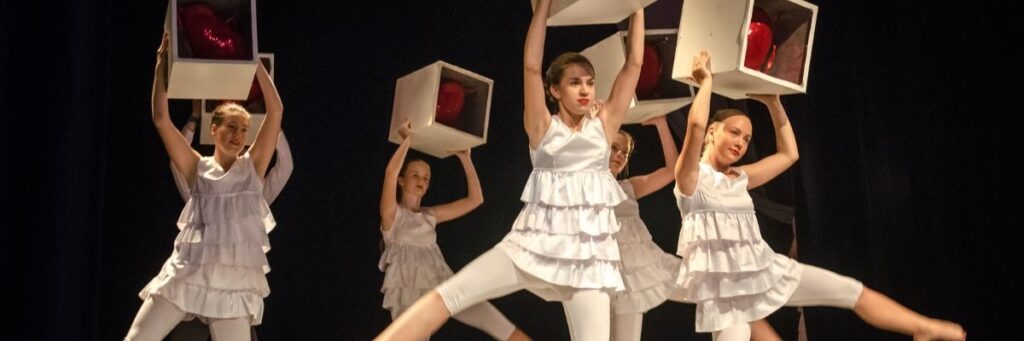 Modern Çocuk Tiyatrosu